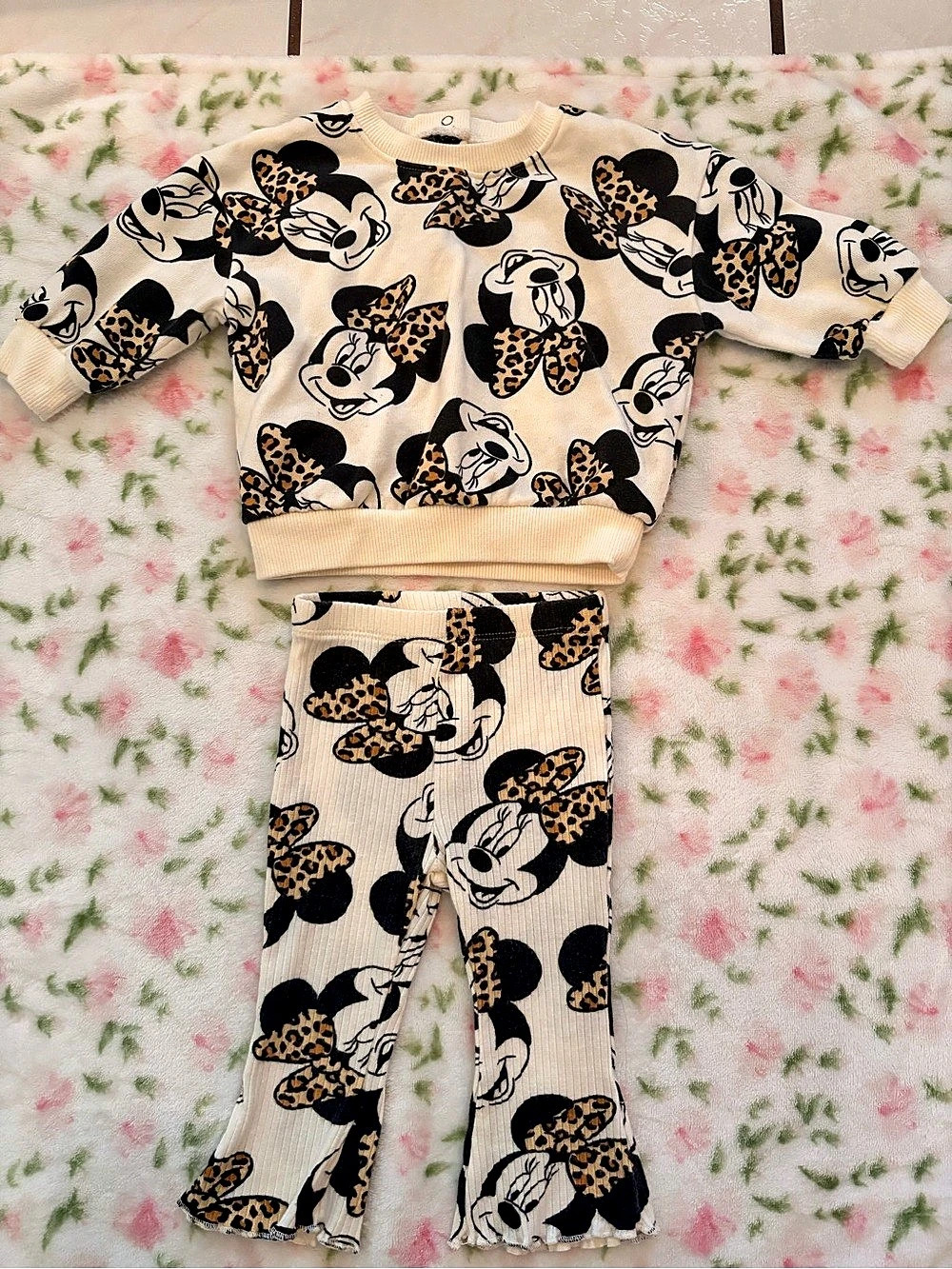 Minnie Mouse 2-Piece Sets - 3-6 months